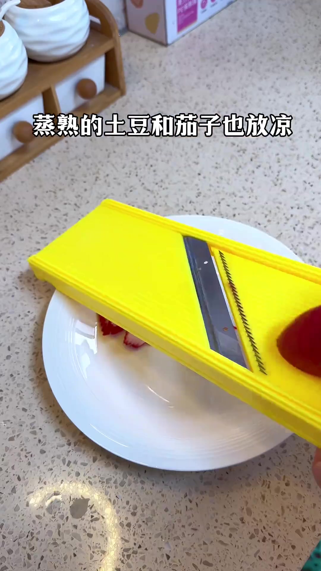 作为一个内蒙古人民,真的拒绝不了这个土豆泥拌莜面