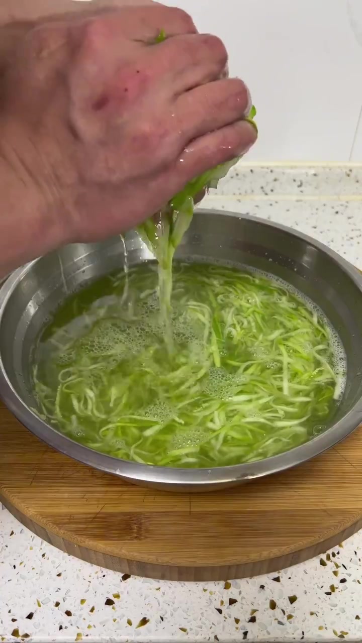 西葫芦猪肉馅饺子