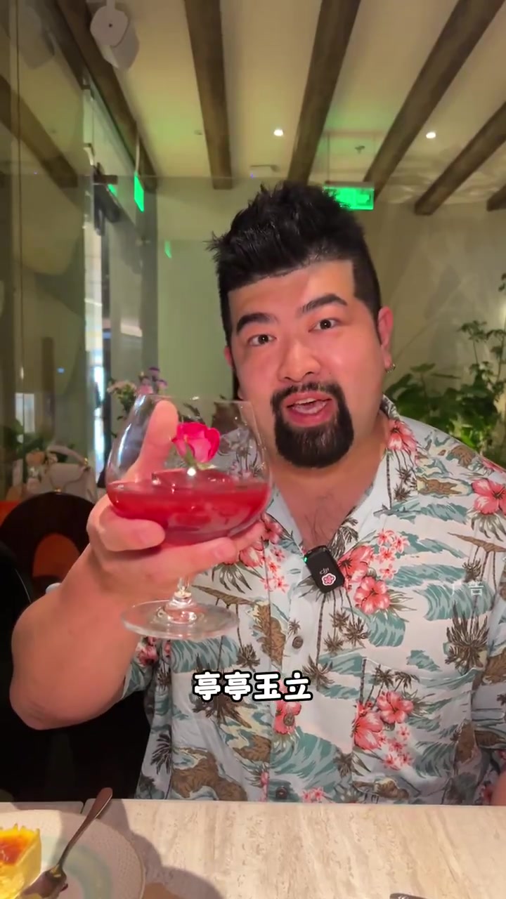 圣诞节约会选择西餐才能让我的优雅体现的淋漓尽致