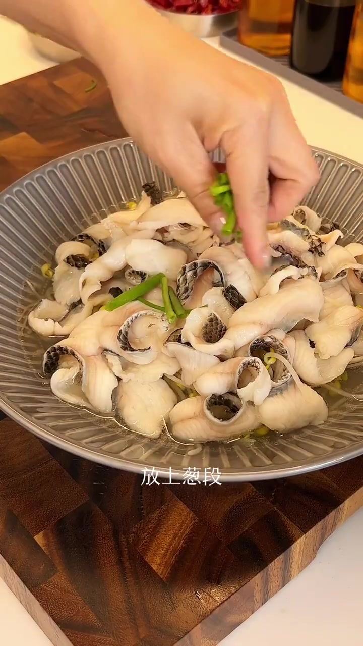 你们想看的沸腾鱼来了,家庭版的做法,可以省下大半的油