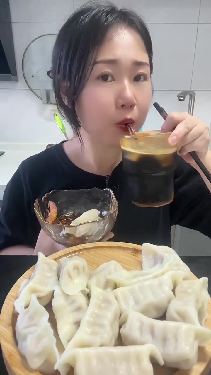 猪肉酸菜馅饺子