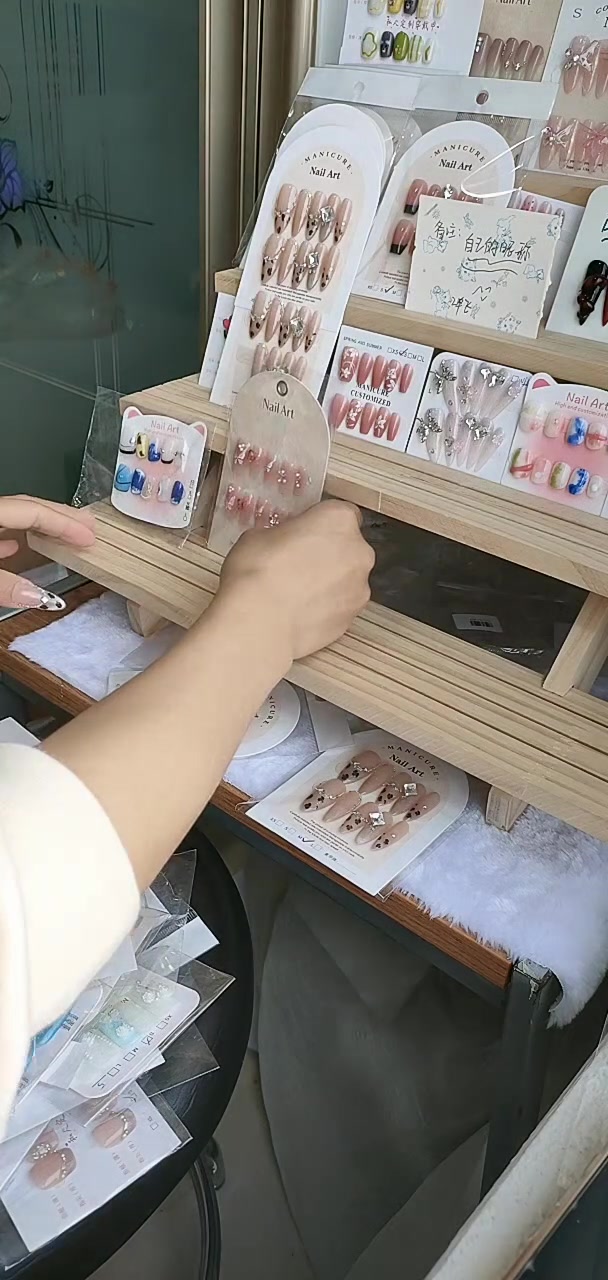 我推荐了「猫眼穿戴甲合集」猫眼纯手工穿戴甲指甲贴片美甲假指甲,快来看看!