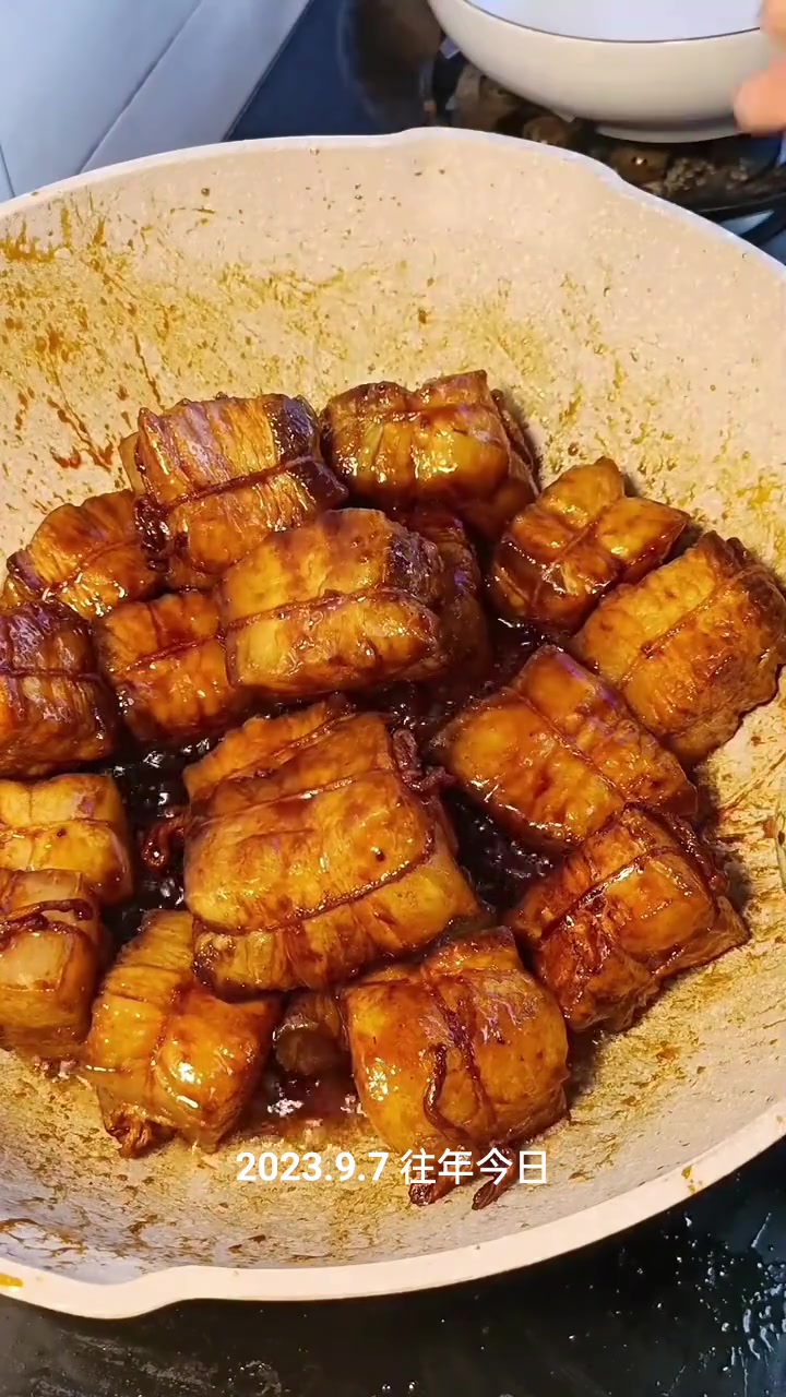 红烧肉和肉丸子的详细做法