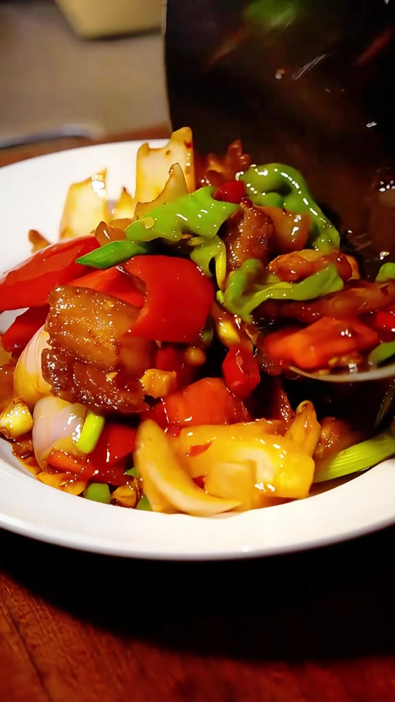 我的下酒菜 日回锅肉 回锅肉在川菜中的地位非常重要