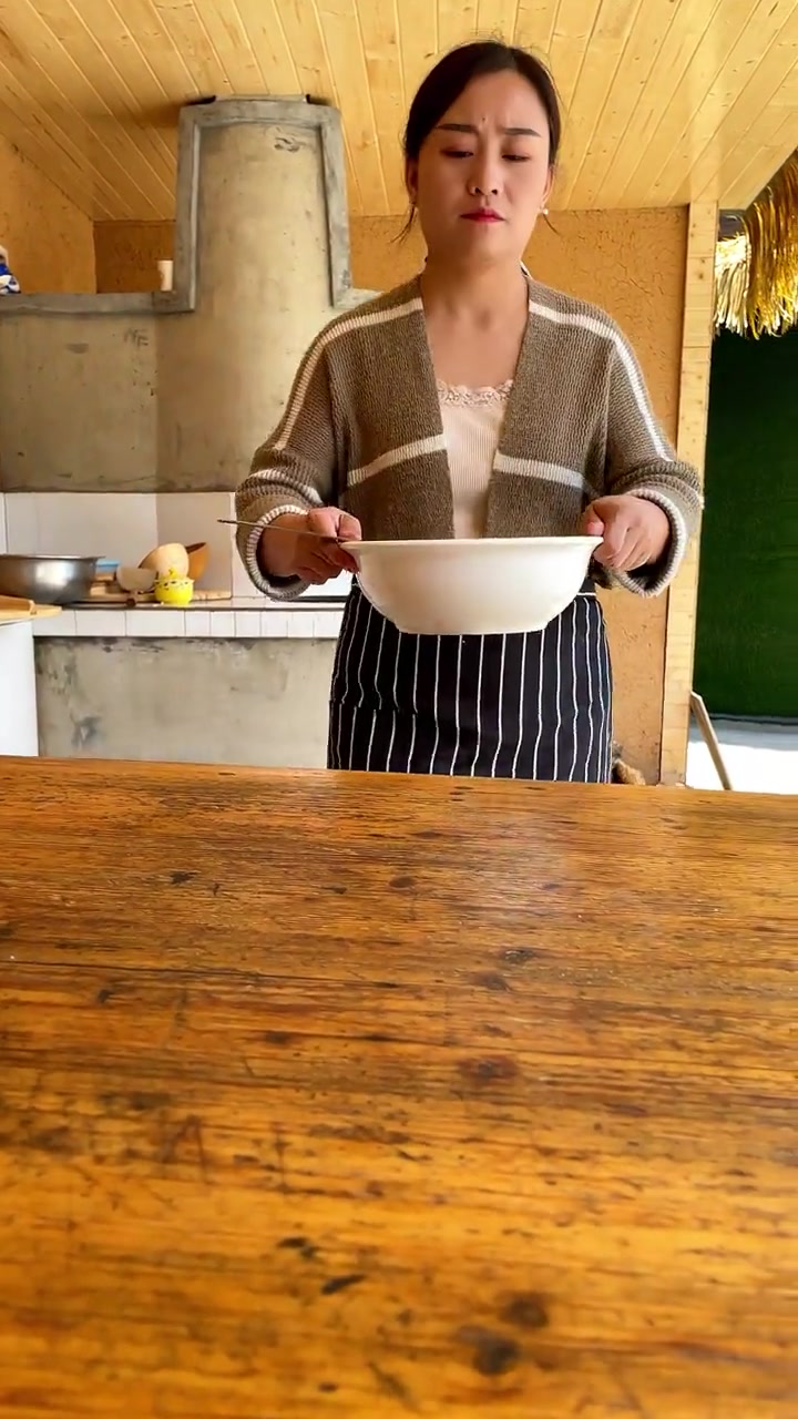 每年到了插田的时候我们家必不可少的一道美食豌豆煮汤粑