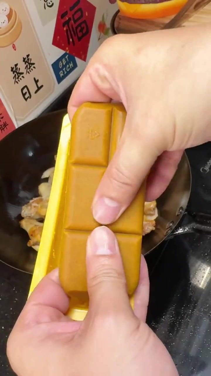 周末在家给小朋友做一道,土豆咖喱鸡翅 简单好做比西餐厅的还好吃