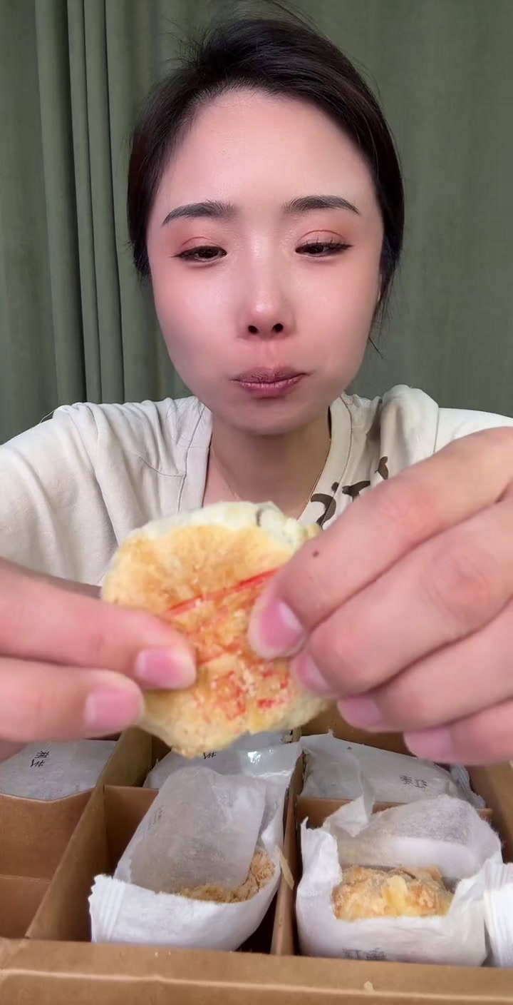 肥猫苏式月饼,多层苏式月饼
