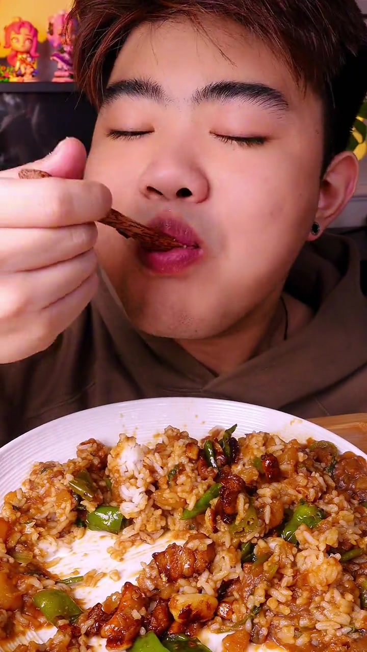 土豆尼焖茄子拌饭!?爱吃土豆的快去做!