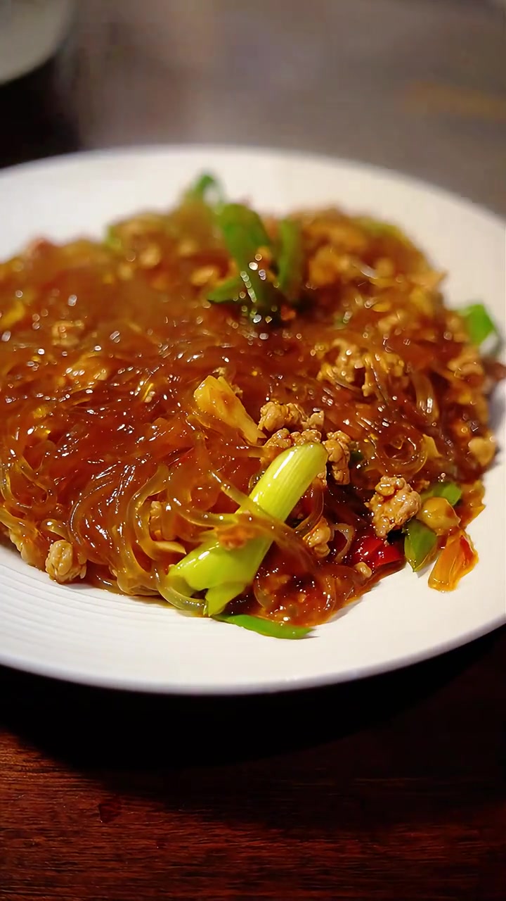 我的下酒菜 蚂蚁上树 蚂蚁上树又叫肉末粉条