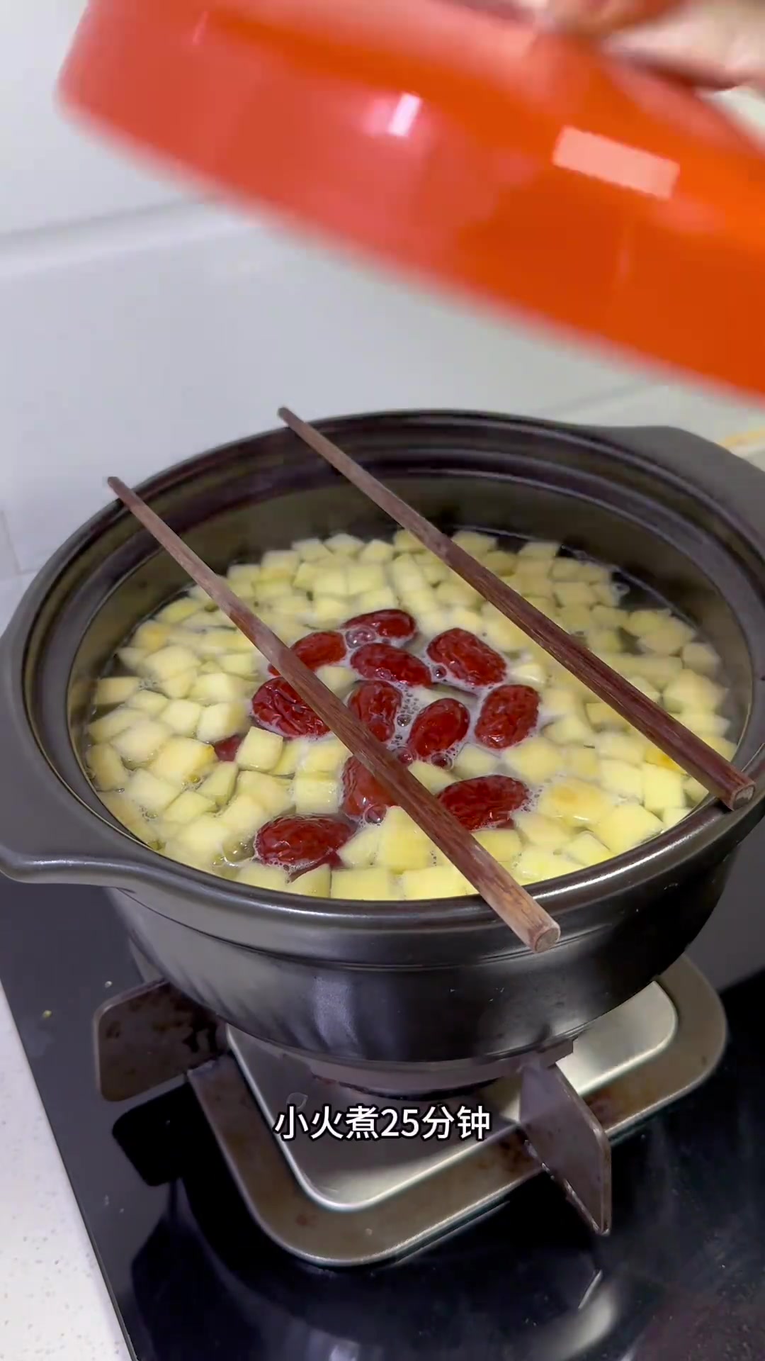 冬季的早餐,来一碗热气腾腾的小米苹果粥