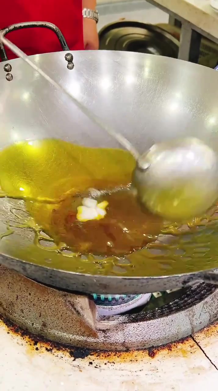 这个秘制酱料做这道勾魂鱼头绝了,据说做甲鱼也是很nice