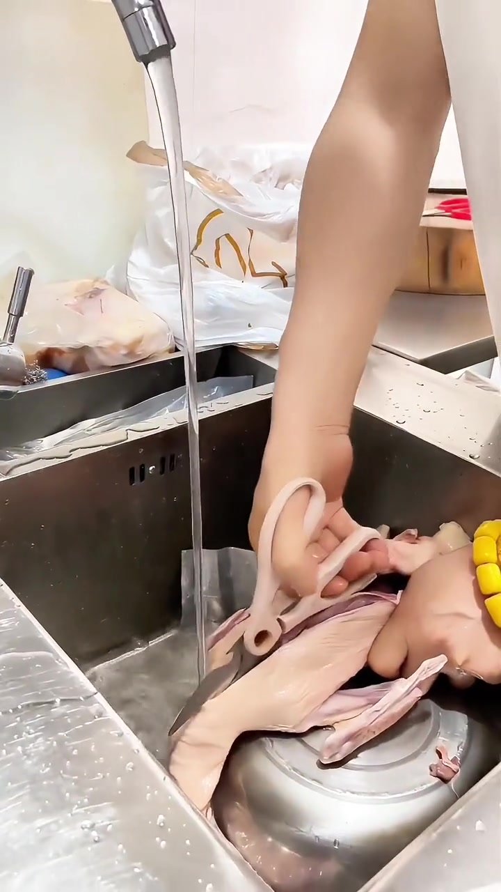 义二哥推荐蛋先森巢湖仔麻鸭,肉质紧实,好吃又实惠