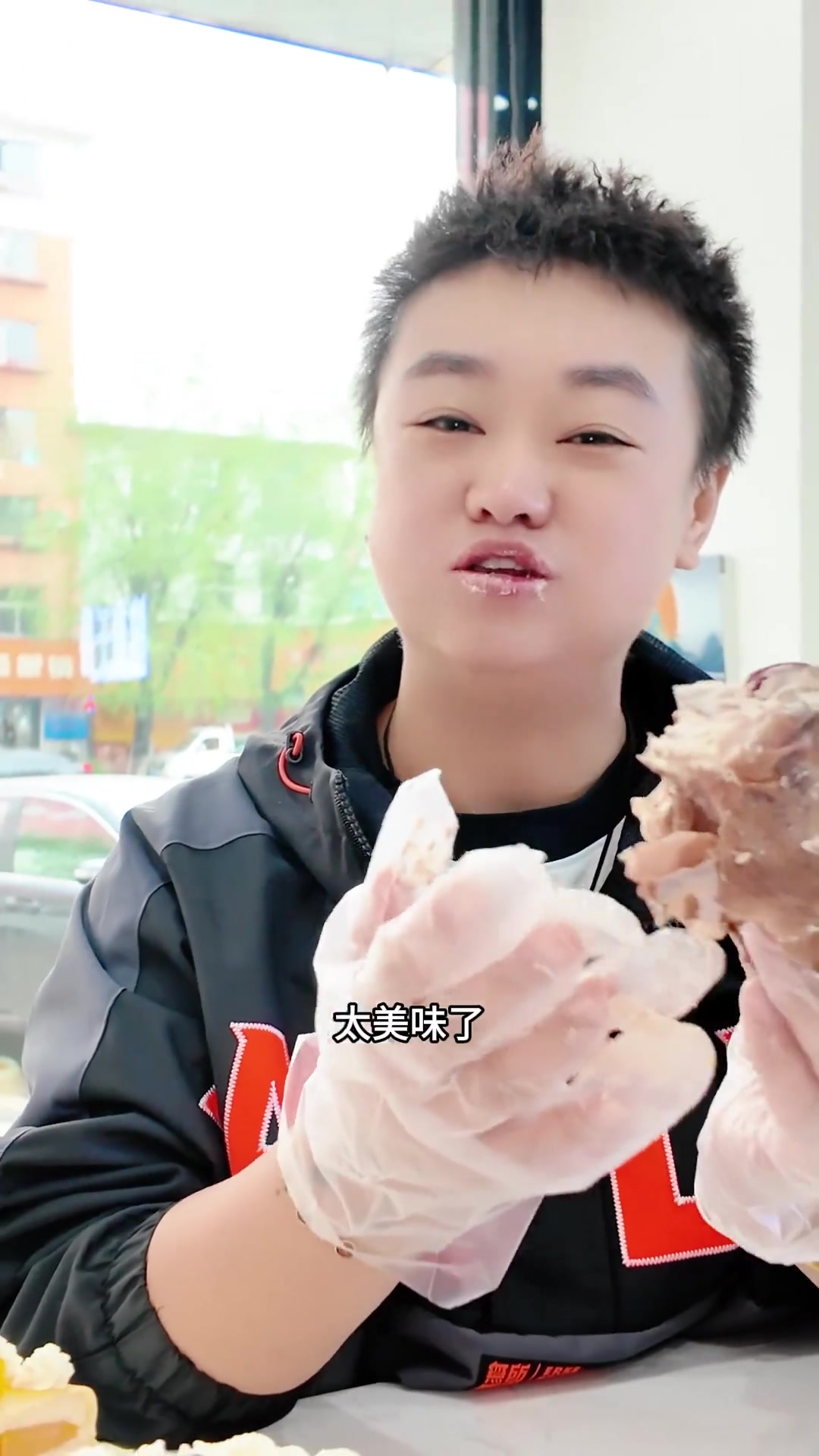 蛟河这有千层榴莲蛋糕上新了全水果的四拼蛋糕快来尝尝