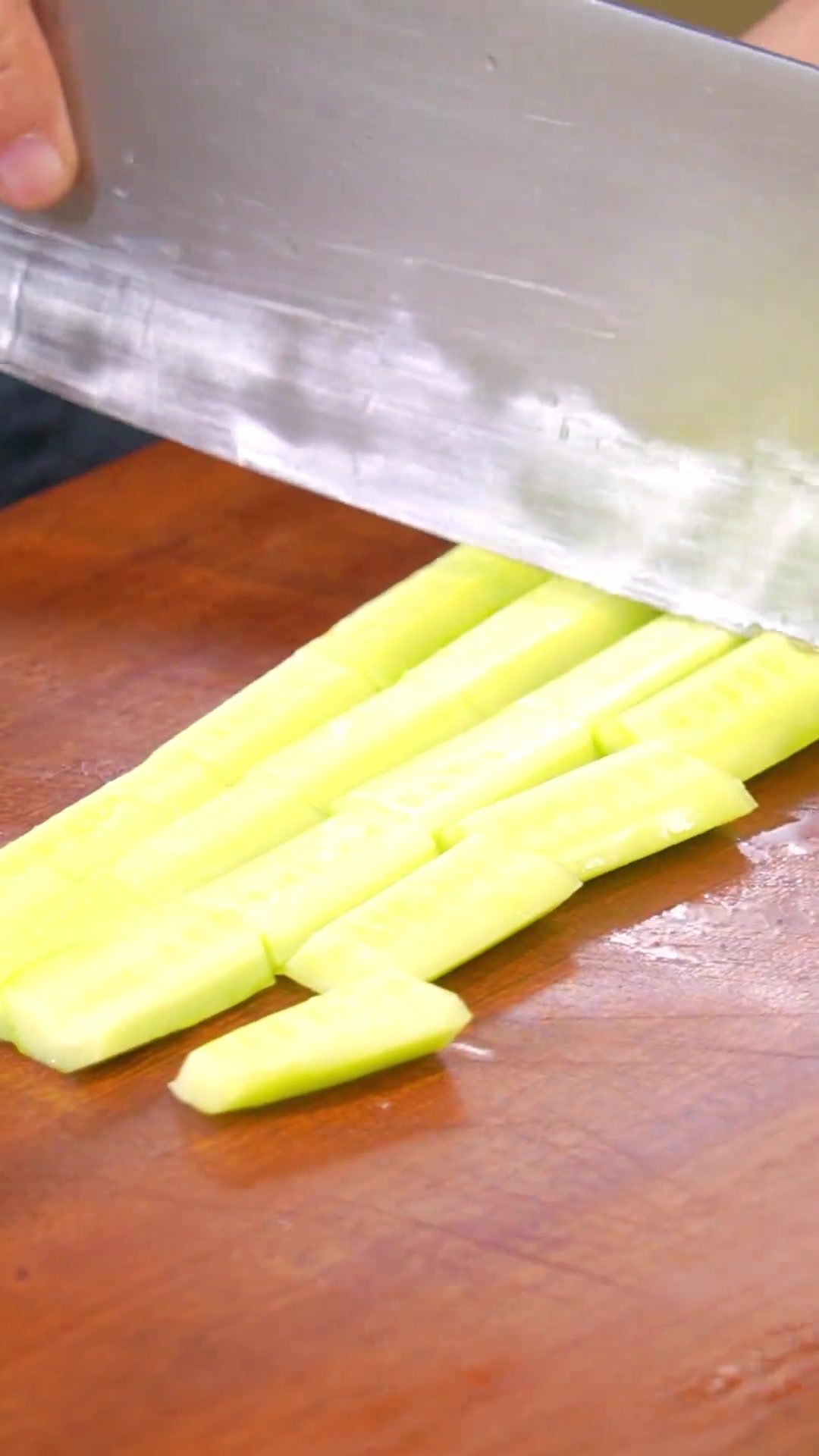 十分钟完成一道金汤虾球,看起来就很有食欲!