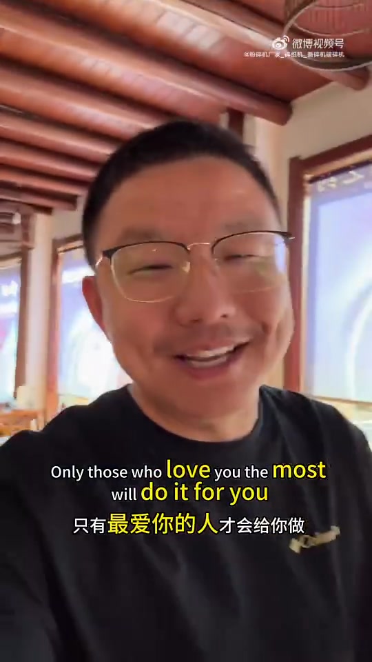 杭州萧山工作午餐  今天的特色菜有蟹黄粉丝,蛋黄南瓜,猪尾巴,杭州菜心,手捏菜葱包肉  杭