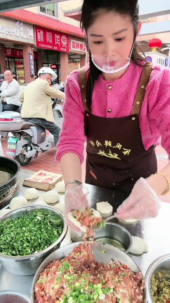 学习摆摊卖鲜肉煎饼第三天