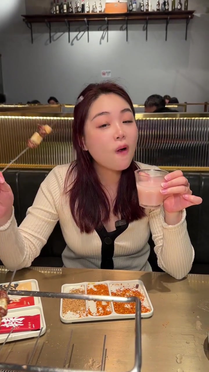 难怪这家烧烤店排队,就这个烤南瓜和烤鳗鱼我可以炫5串