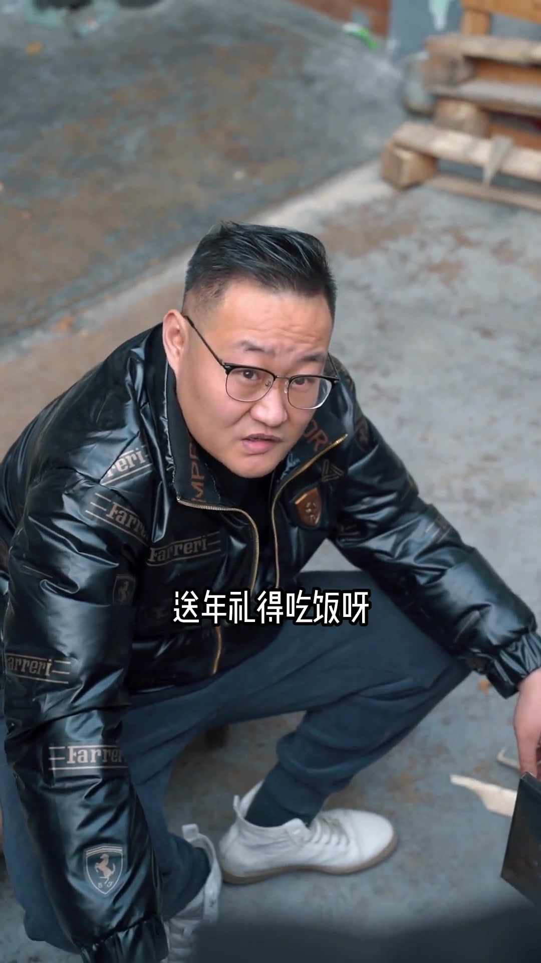 来客少不了临沂炒鸡,去丈母娘家送年礼少不了烧鸡礼盒