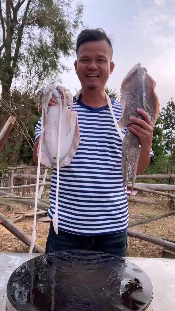 渔民的晚餐吃点啥?今晚吃墨鱼丸!