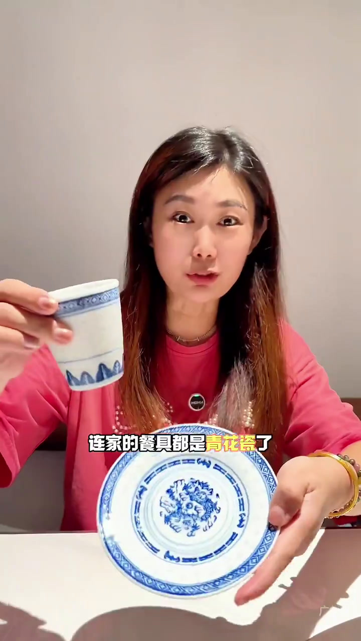 今天来冉屯吃个郑州少见的顺德名菜火焰醉鹅