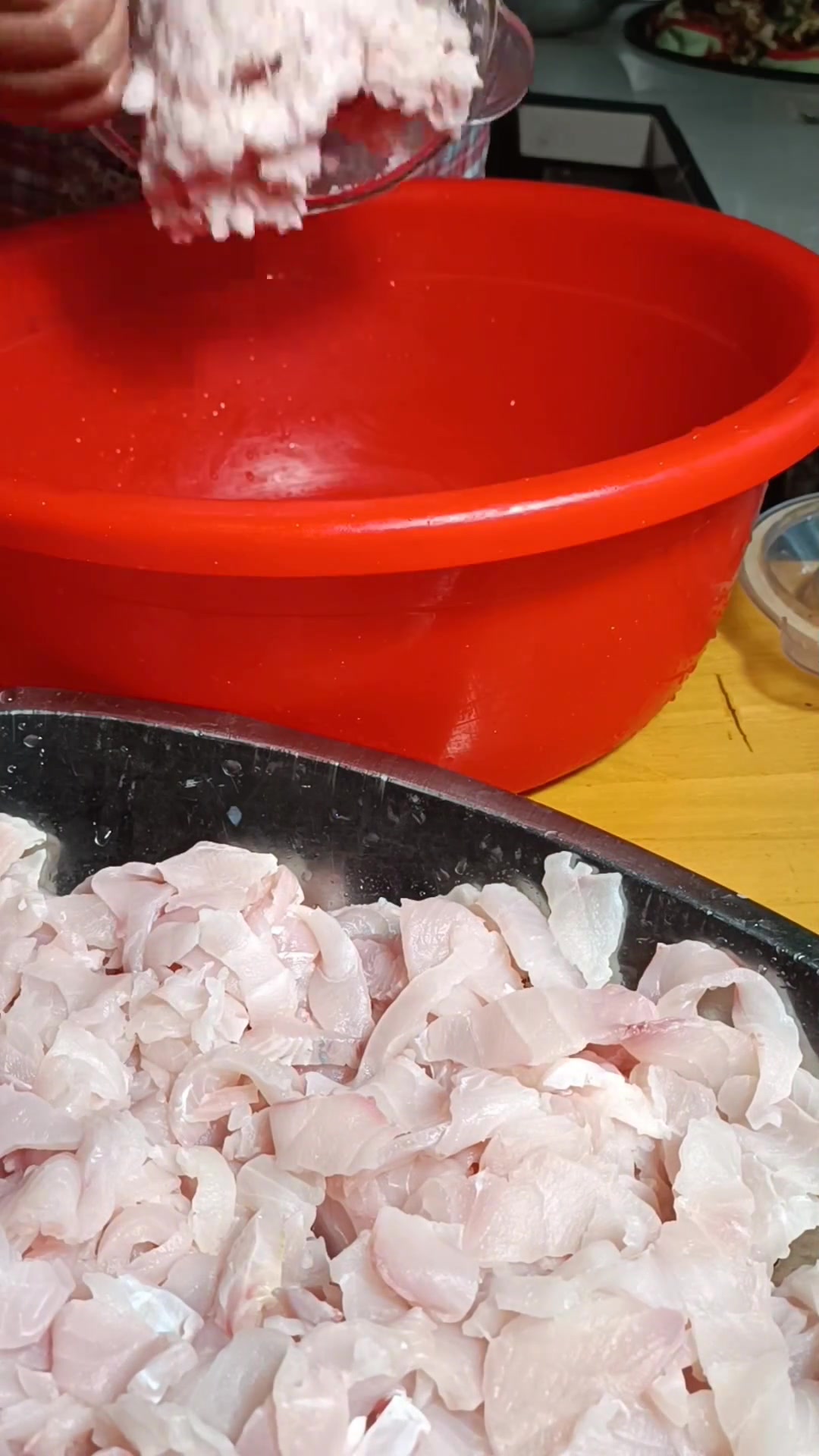 第一次做鱼糕。非常成功。而且还很好吃