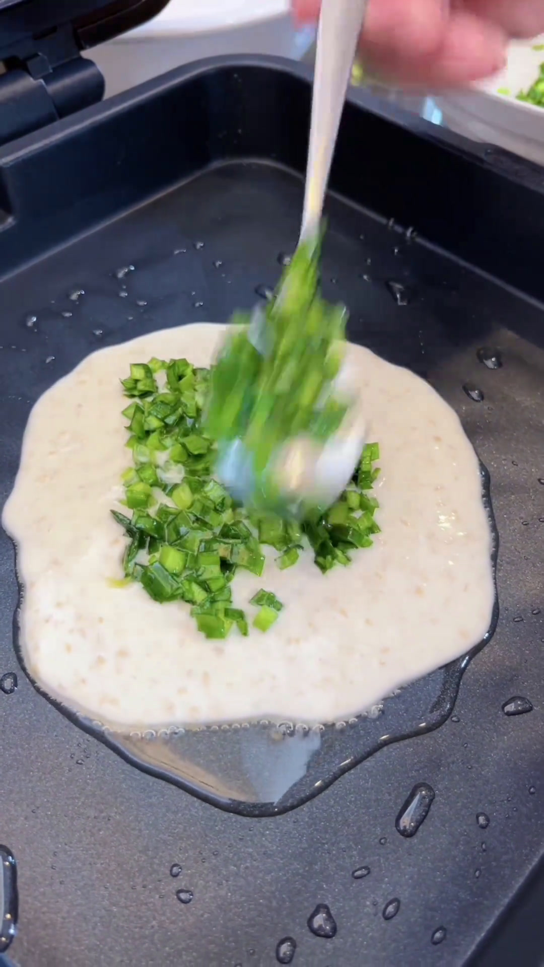 全麦韭菜饼麦香粗粮好吃 全麦韭菜饼电饼铛做法简单好吃