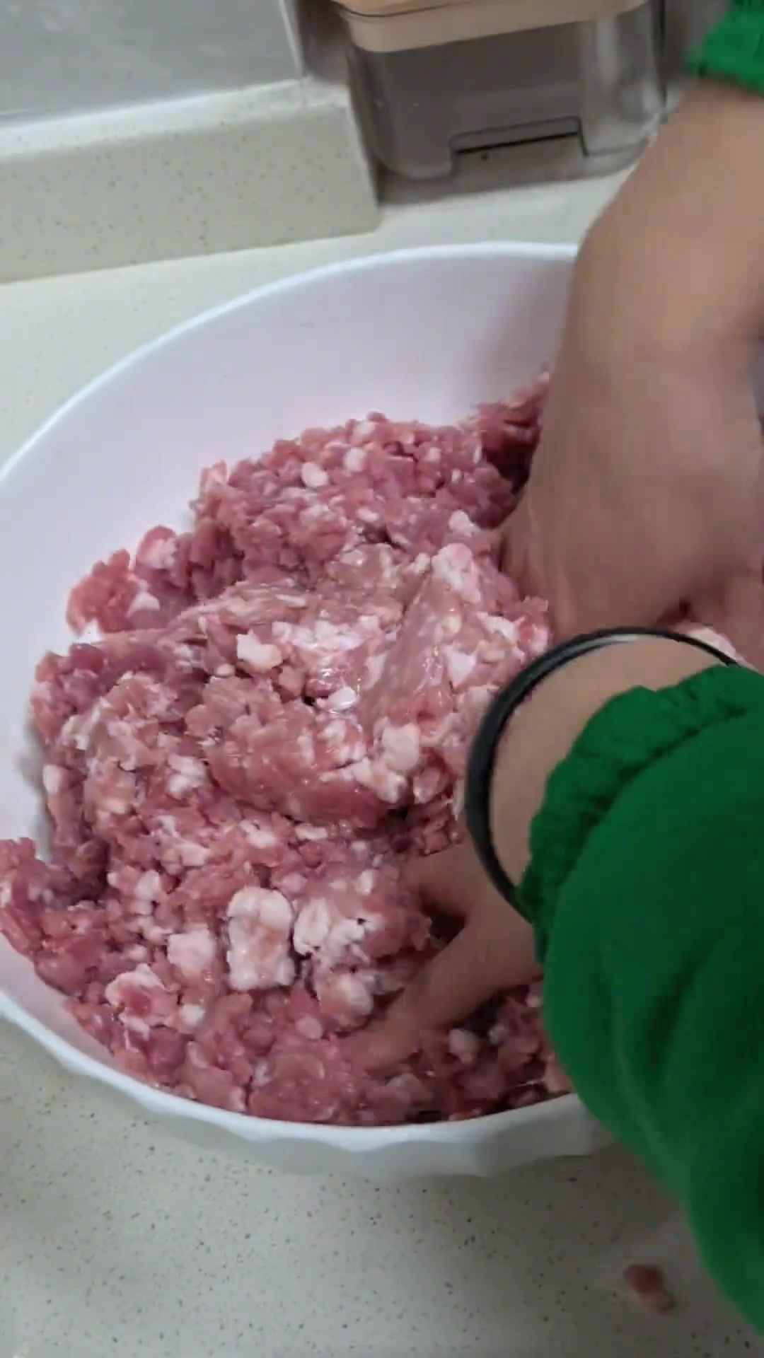 春天来了,大家可以用这款馅料来包多种馅料的馄饨吃了哦