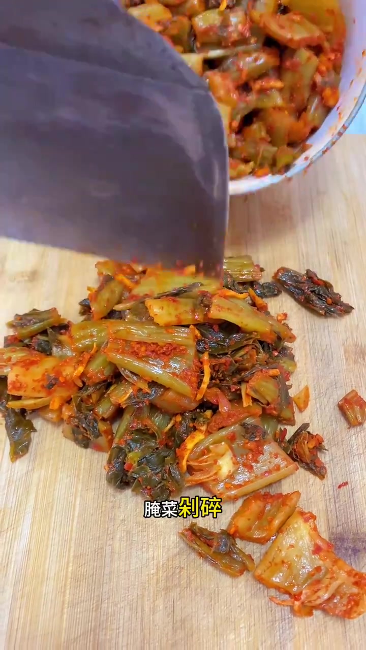 洋芋配酸菜真是绝配,这个冬季怎么能少得了这道酸菜洋芋汤