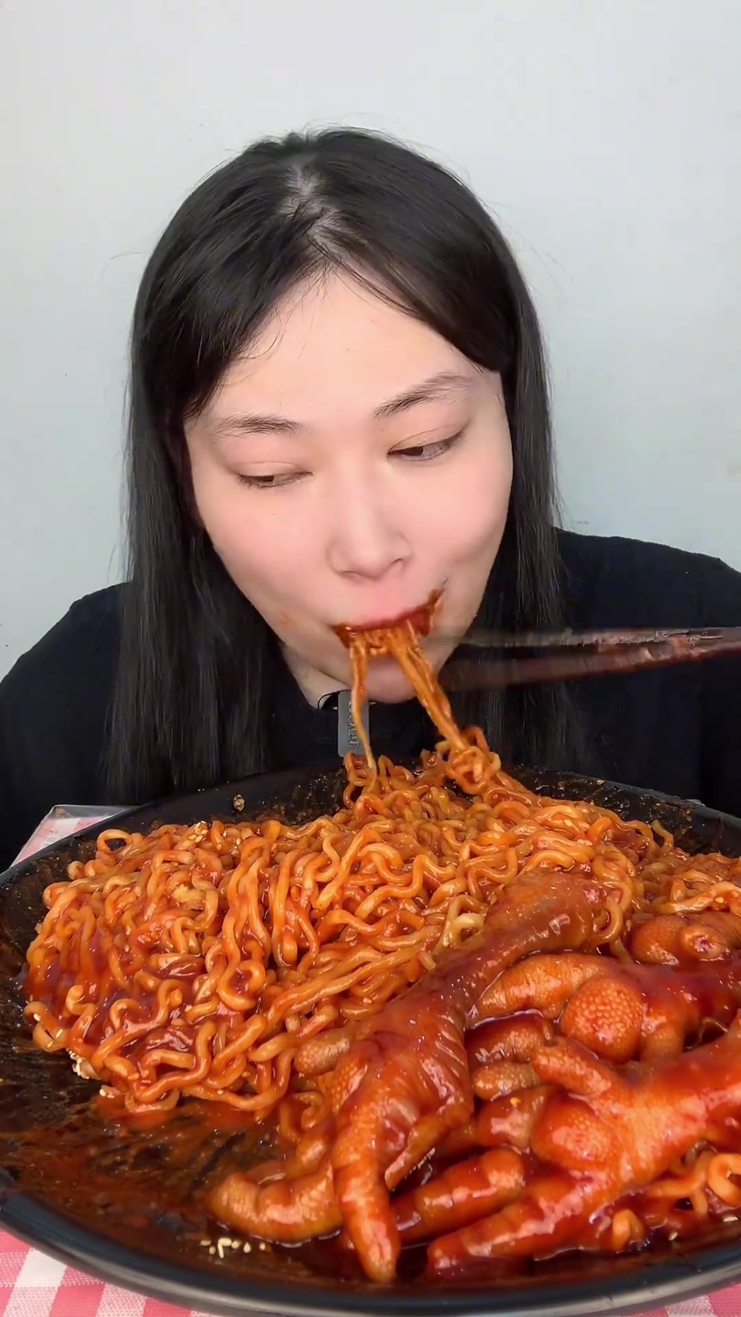 甜辣炸鸡火辣无骨鸡爪 有多种口味
