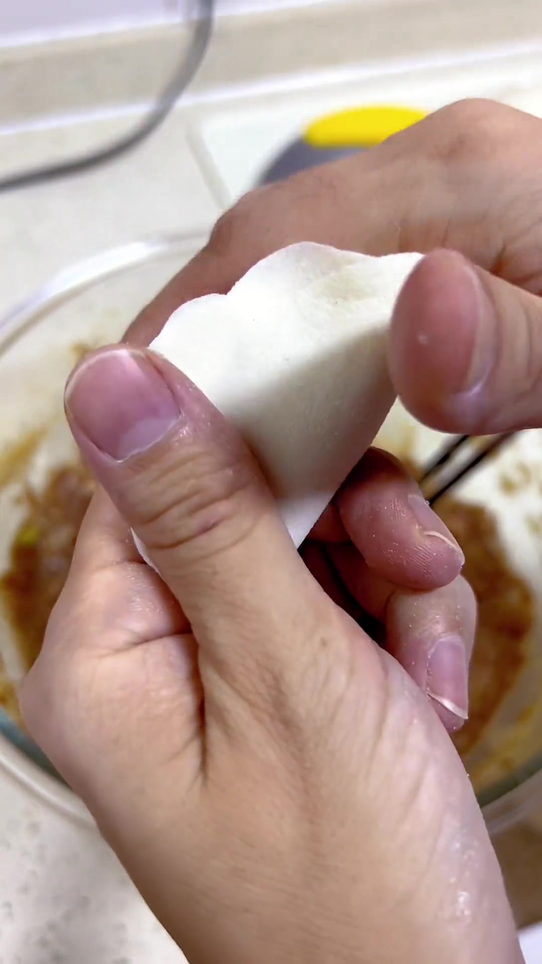 羊肉水饺这样调馅,不膻不柴,满满的汤汁,全家人都吃的太满足了