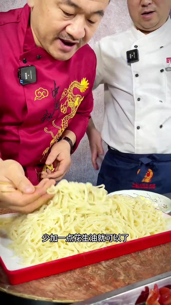 黄县版新疆炒面,一点都不输饭店口味。浓浓烧烤味
