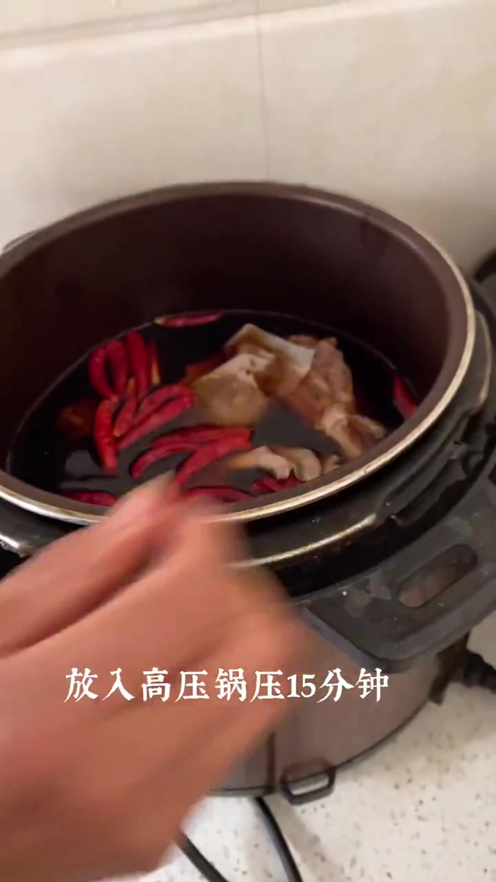 江西菜,麻辣鸭三件,一吃就停不下来,越辣越想吃