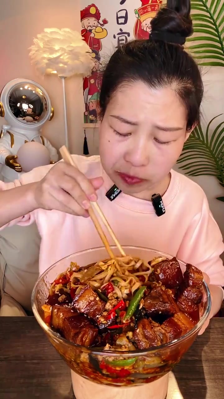 鱼香肉丝番茄炒蛋红烧肉盖浇面
