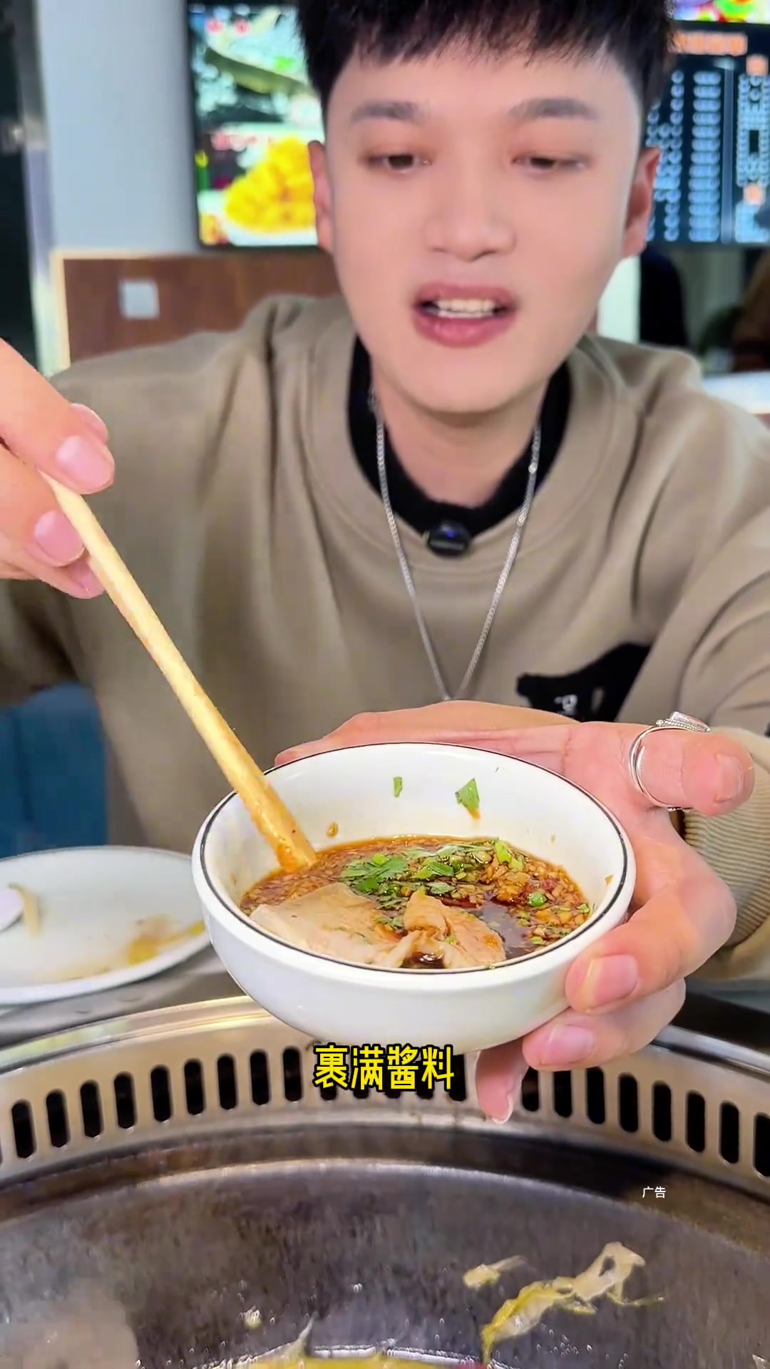 谁懂在大冷天吃顿热腾腾的杀猪菜有多过瘾