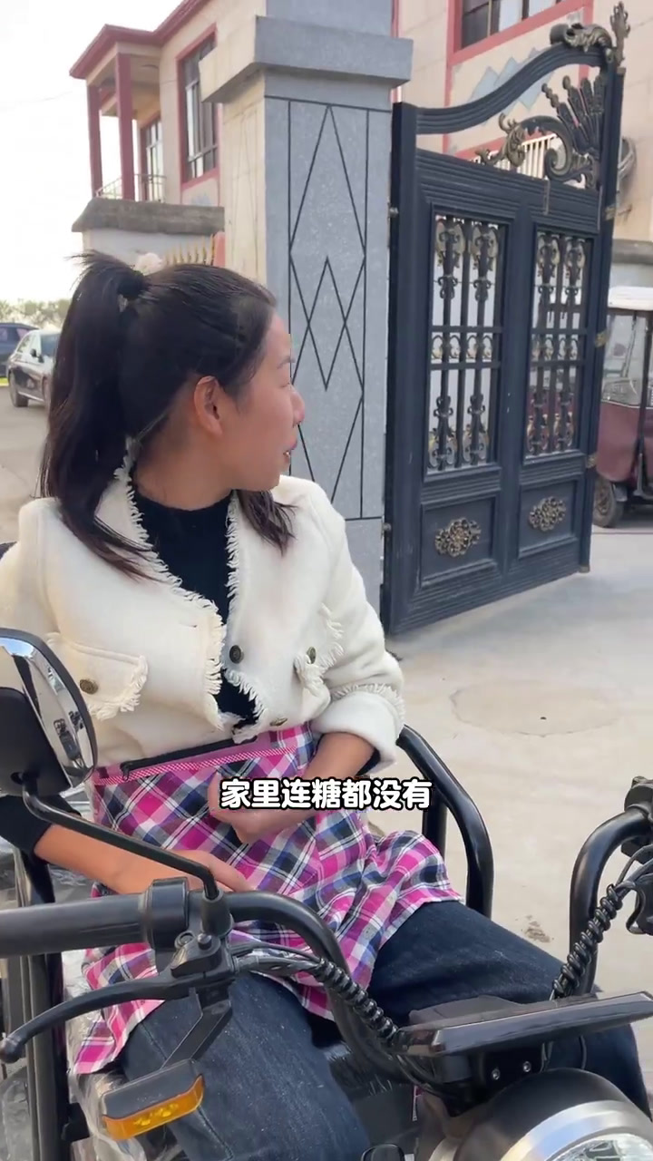 蒸了一锅大馒头,又蒸了一锅香菜。今天实现香菜自由了