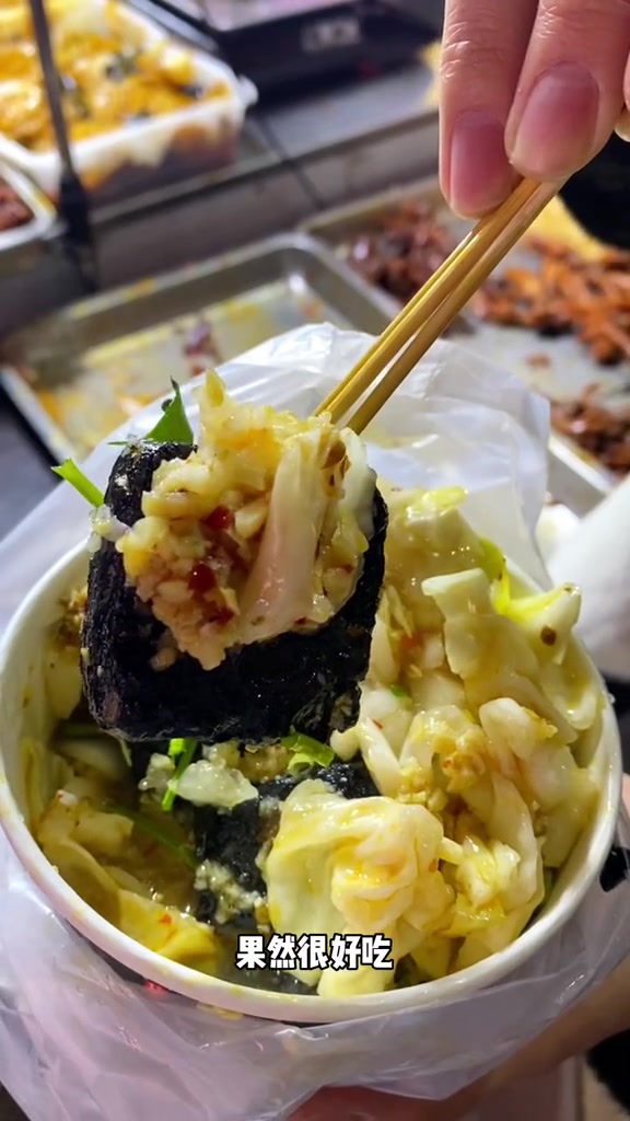 接地气的泗泾夜市真的好逛又好吃!