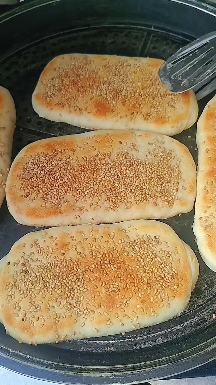 用电饼铛也可以做出香喷喷的五香烤排烙饼 面食