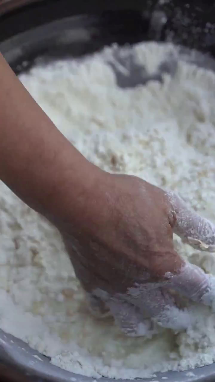 清晨起来,吃上一碗自己做的手擀面