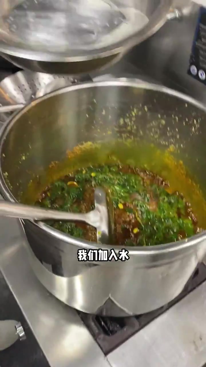 两分钟学会超好吃的秘制咖喱黄汁,用它做出来的咖喱回头客多多~