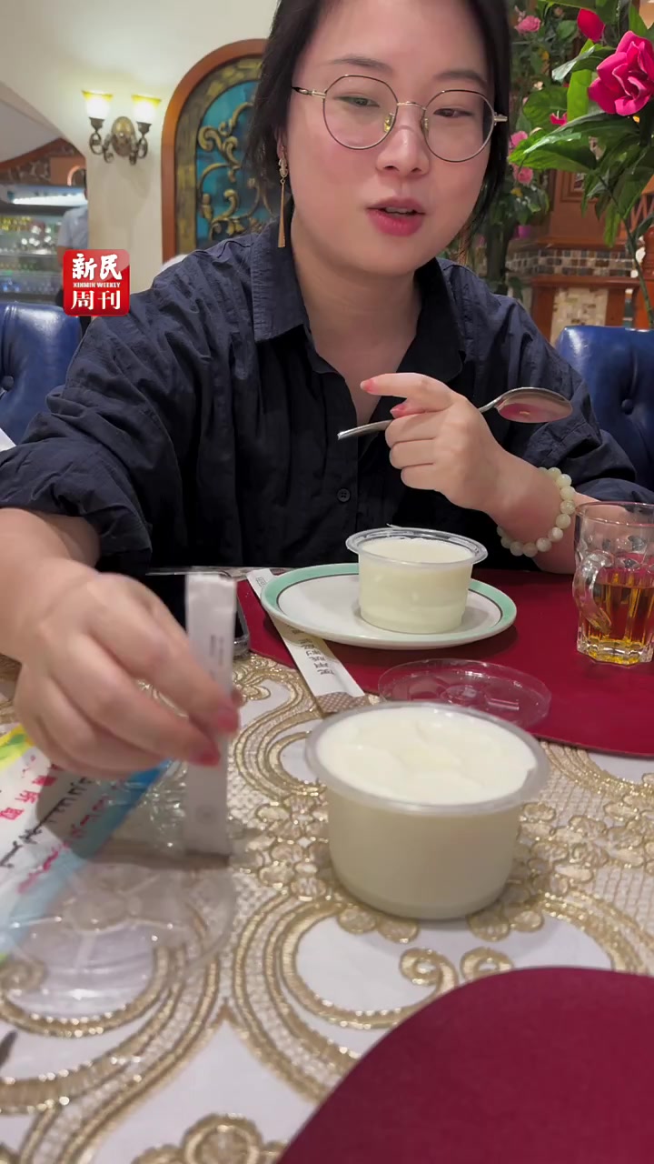 泽普当地一家网红餐饮店迈乐派里,有不少只有当地才能品尝到的限定美味。比如表皮金黄酥脆,肉质