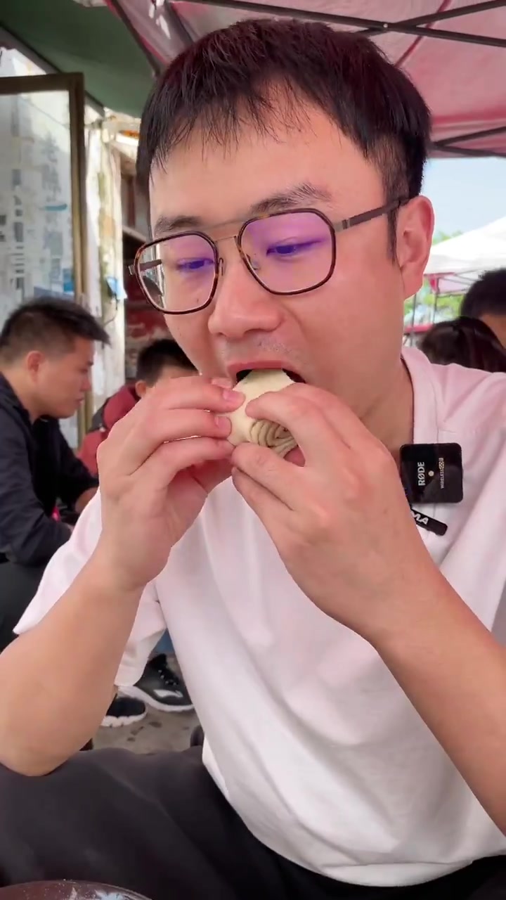 开封百年小吃黄焖鱼你吃过吗?
