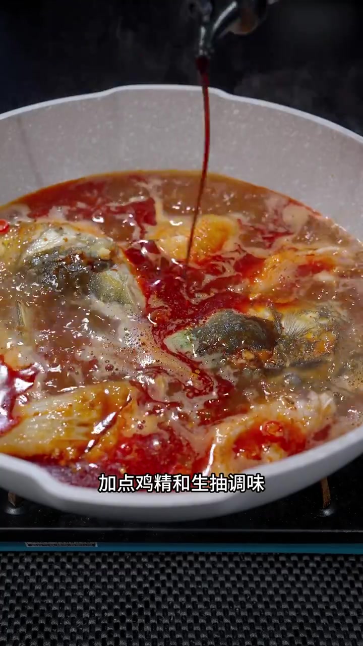 湘菜馆招牌菜香辣鱼片,鱼片嫩滑爽口,香辣开胃