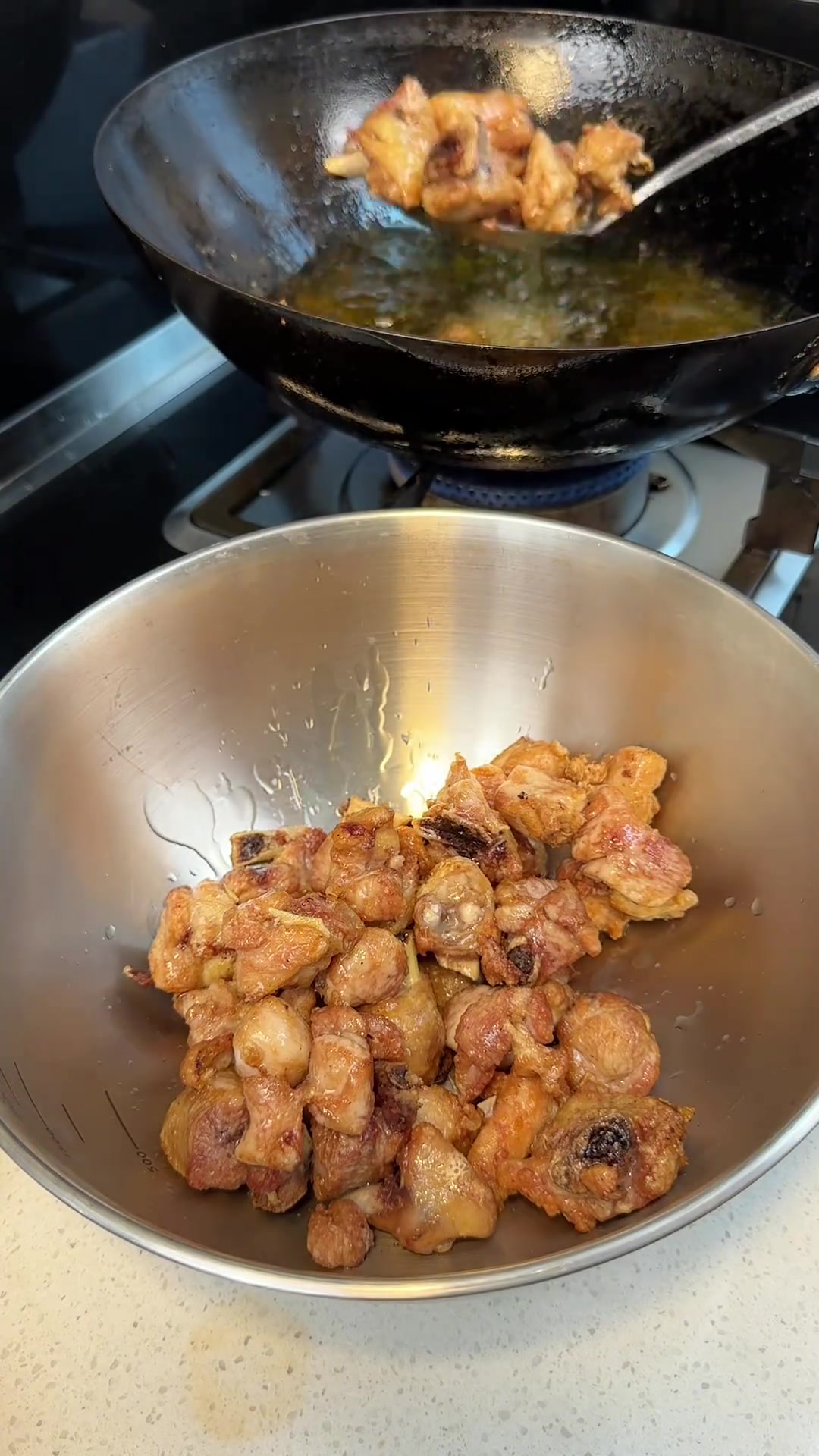 中午给工地师傅们做了鸡蛋饼、花椒鸡、番茄疙瘩汤、凉拌西兰花记