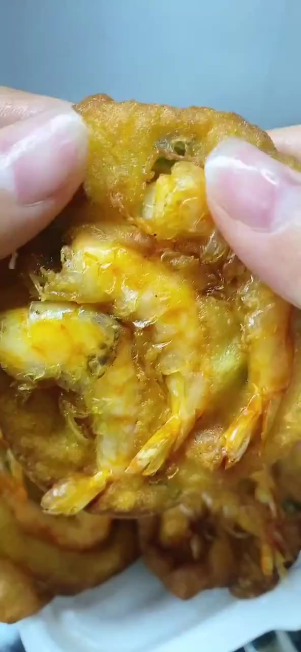 潮汕特色小吃炸虾饼,做法简单,太香了,吃了还要吃
