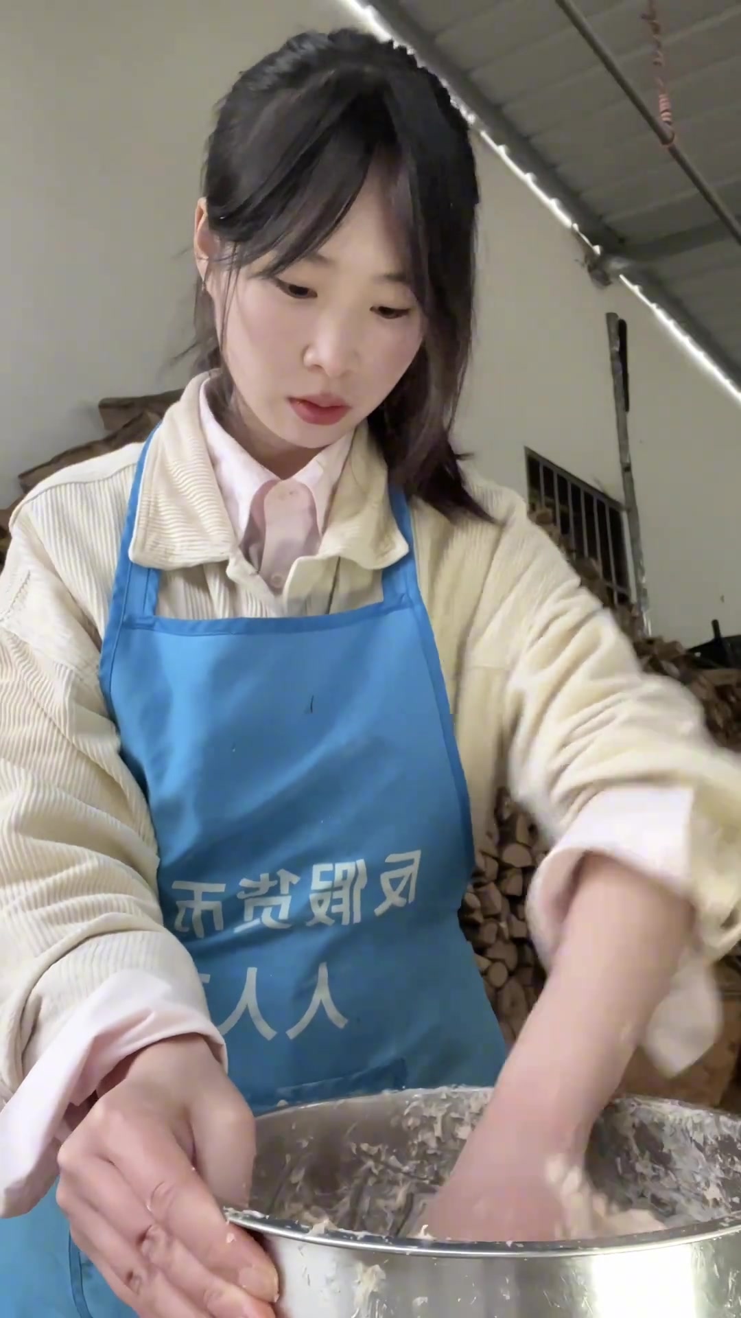 一斤鸡胸肉就能做出来的淀粉肠,比路边摊的还好吃 自制淀粉肠乡村生活家农村美食 在