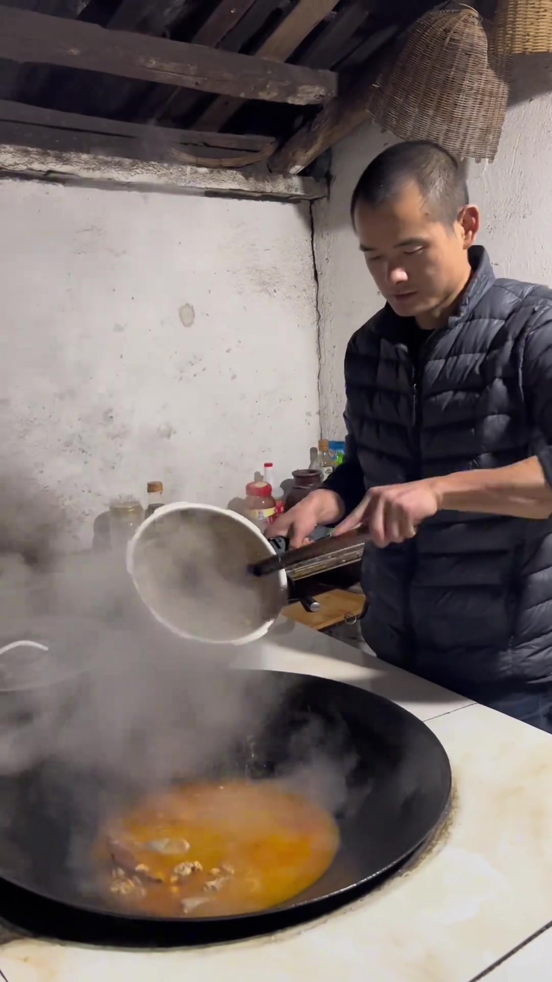 吃腊货的季节,做个腊鸡炖胡萝卜,浓浓的家乡味