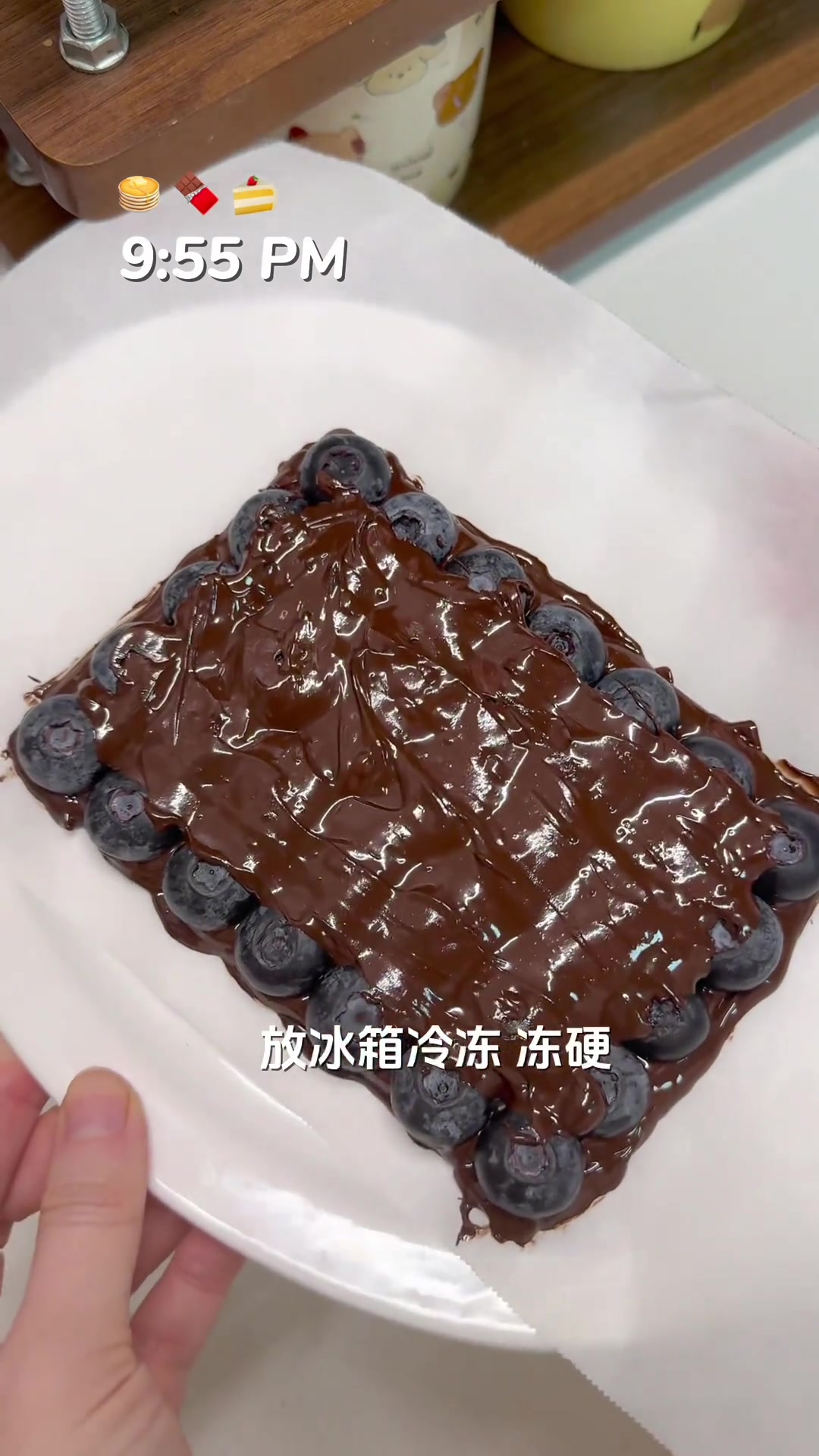 j人下班做一周不重样蓝莓甜品 今日备餐 ·三重蓝莓巧克力蛋糕 ·蓝莓酥粒巴斯克芝