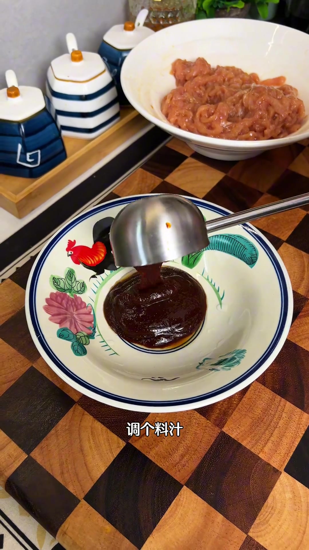 比北京烤鸭还好吃的京酱肉丝 滑滑嫩嫩的,下饭杠杠的美食教程 下饭神器 妈呀太香