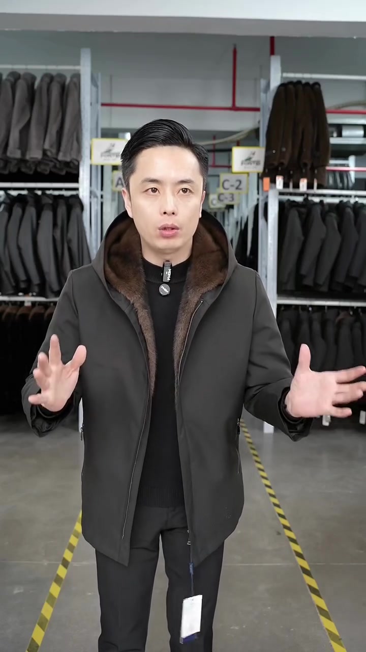 冬季不怕冷的秘密武器,海宁男士派克服让你温暖又时尚
