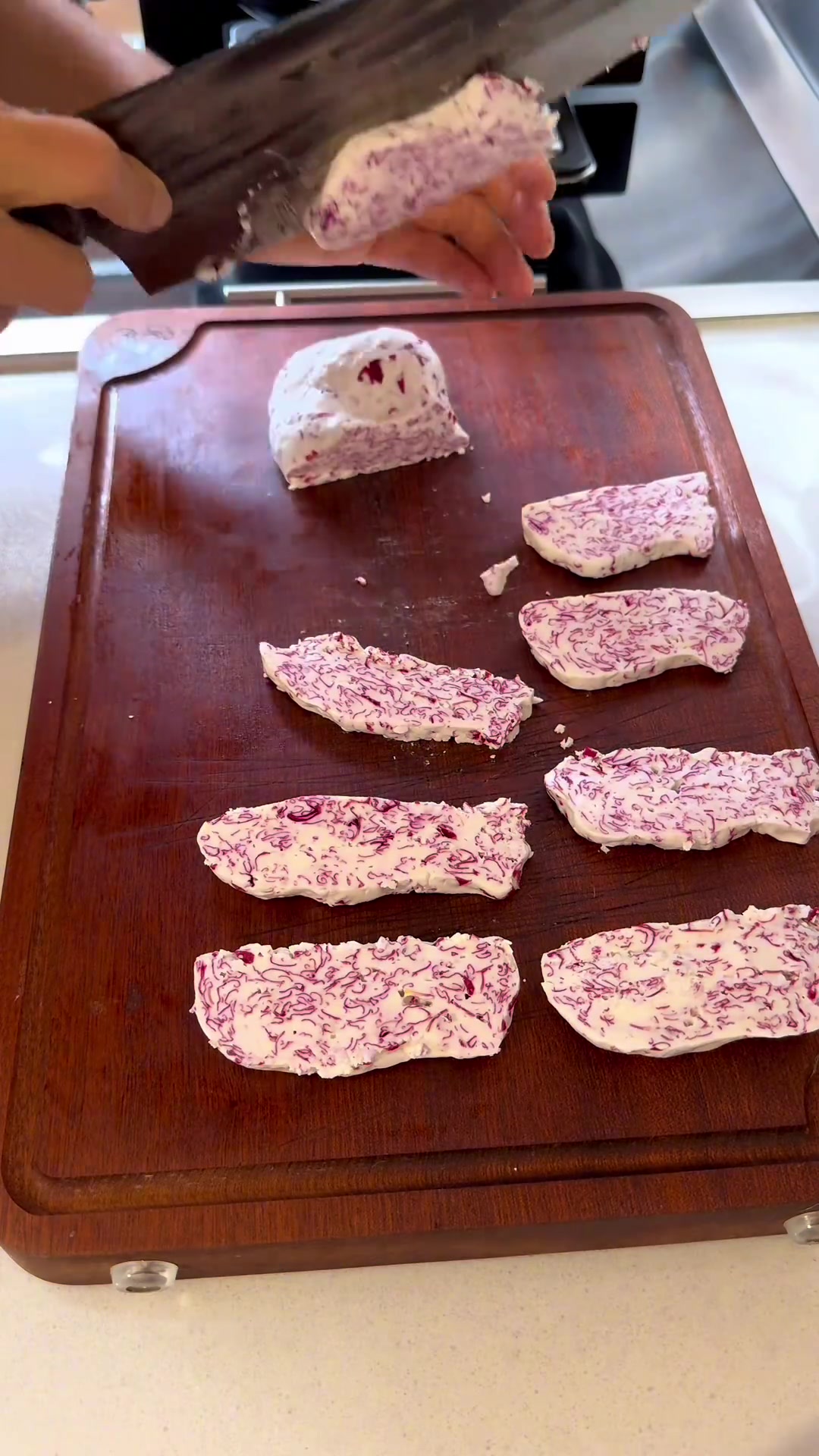 今日菜单:三杯鸡 玫瑰花饼 鱼丸汤